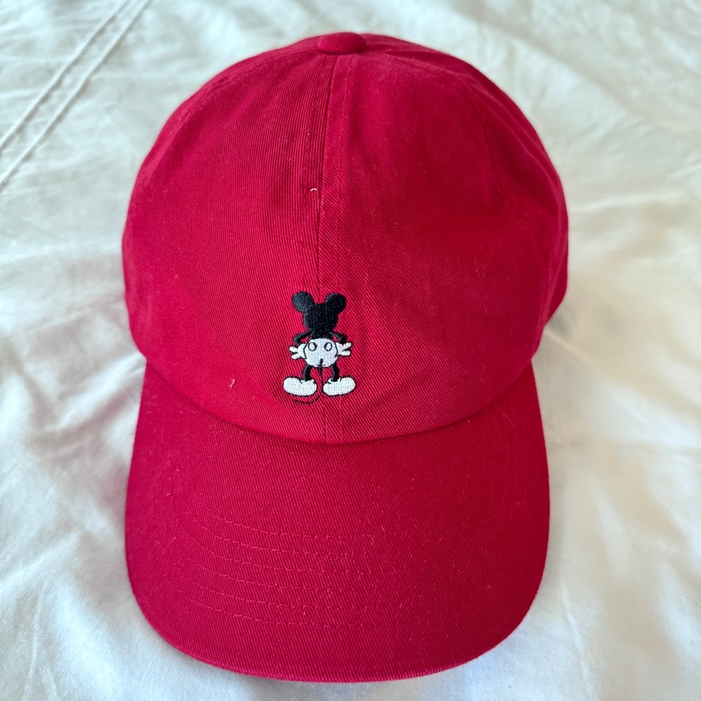 Uniqlo x Disney Red cap
